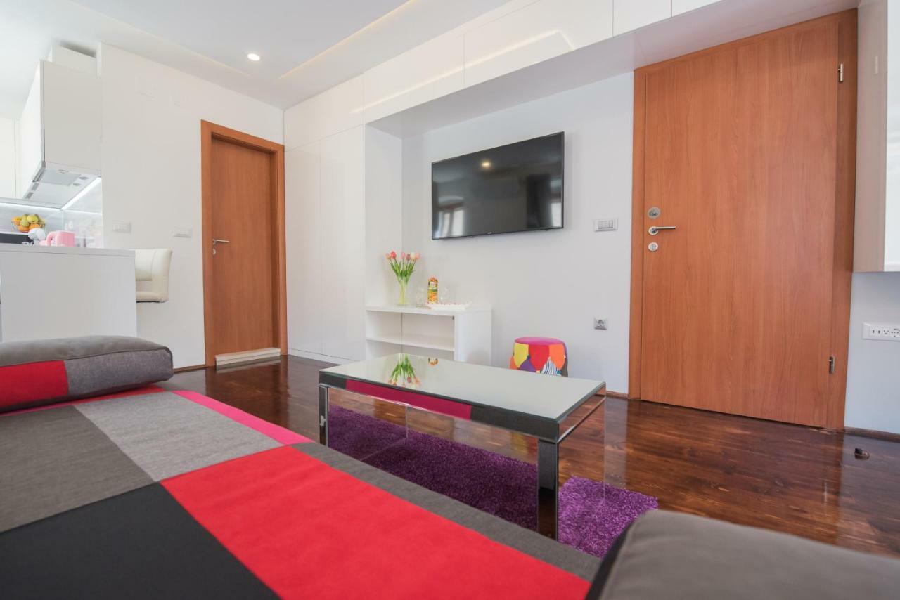 Studio Apartment Lena Kastela Ngoại thất bức ảnh