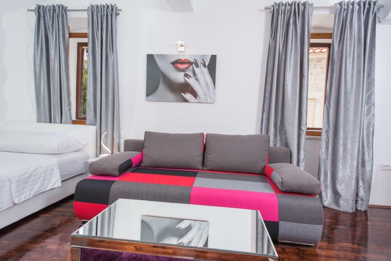 Studio Apartment Lena Kastela Ngoại thất bức ảnh