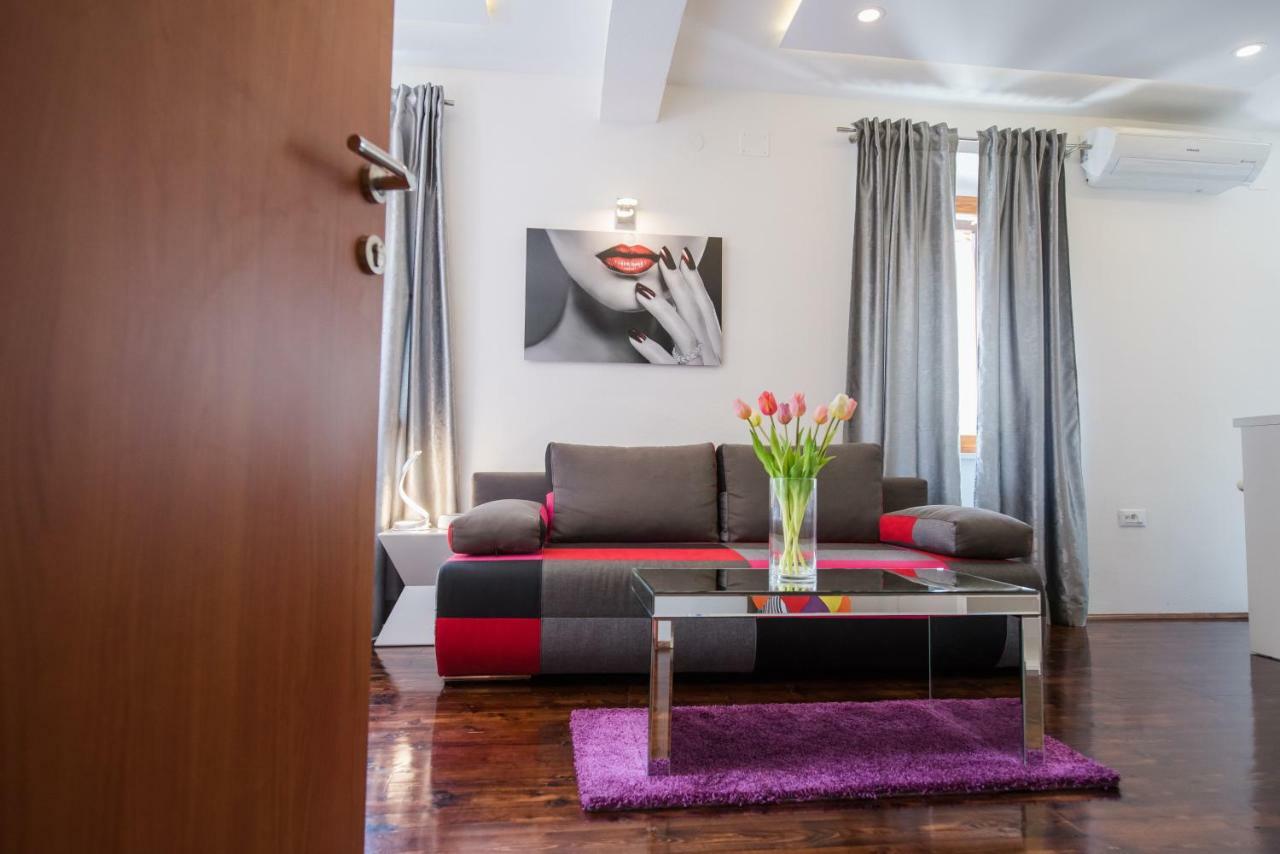 Studio Apartment Lena Kastela Ngoại thất bức ảnh