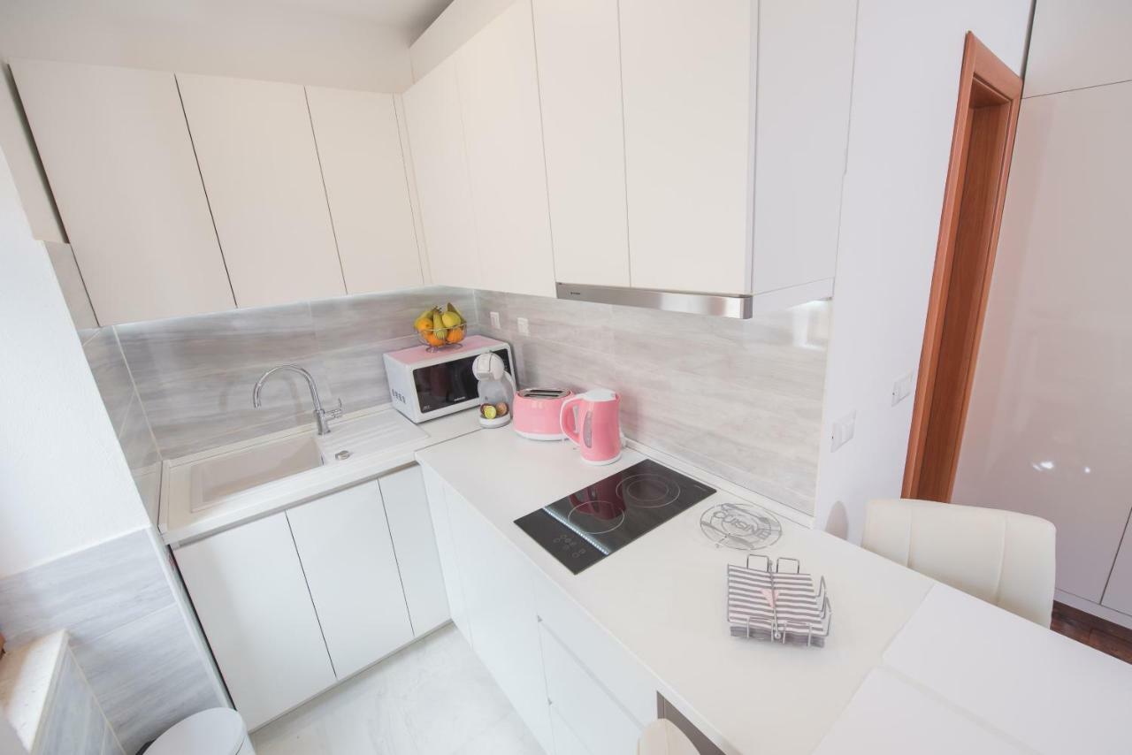 Studio Apartment Lena Kastela Ngoại thất bức ảnh