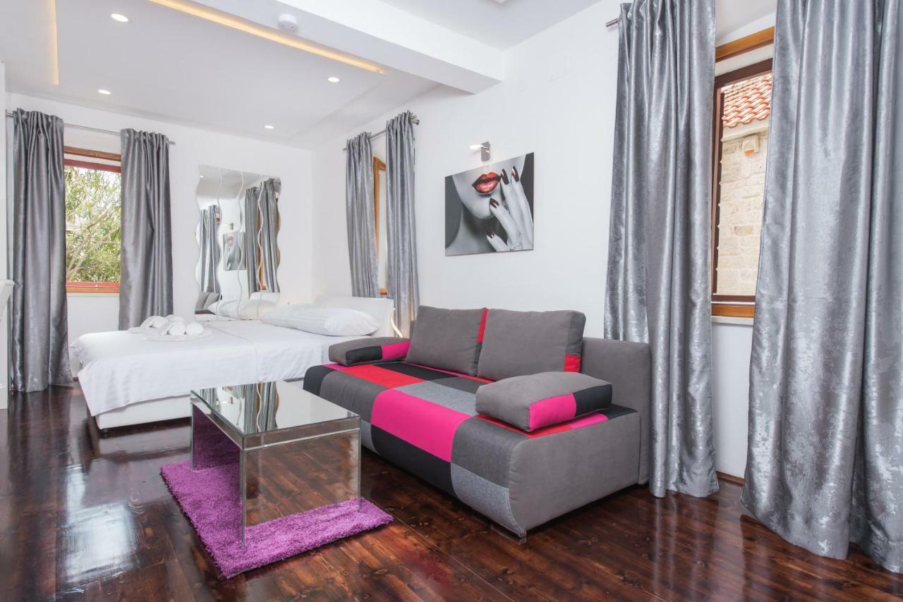 Studio Apartment Lena Kastela Ngoại thất bức ảnh