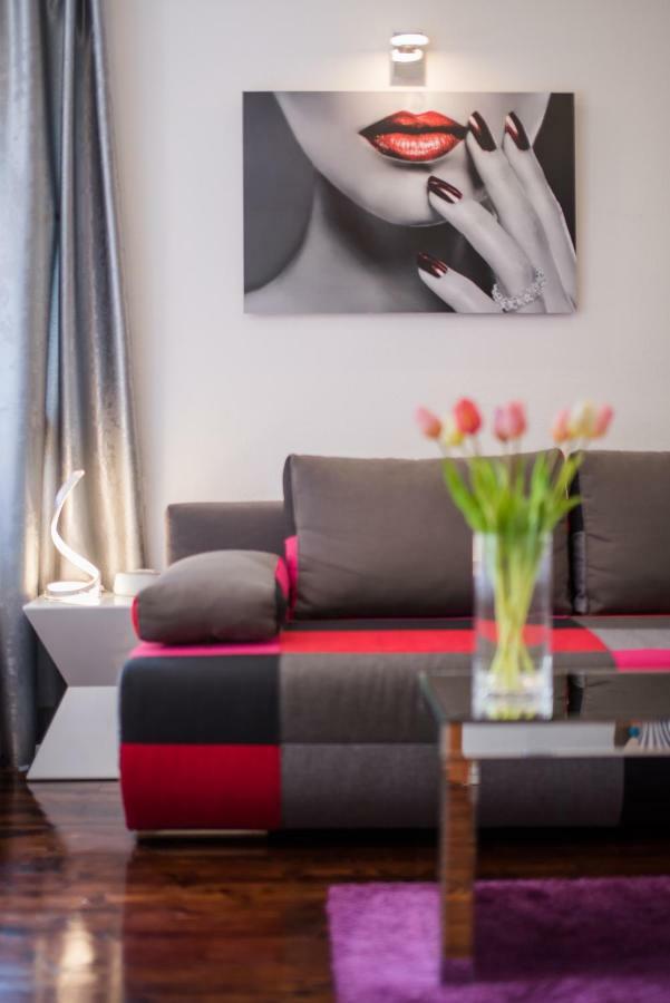 Studio Apartment Lena Kastela Ngoại thất bức ảnh