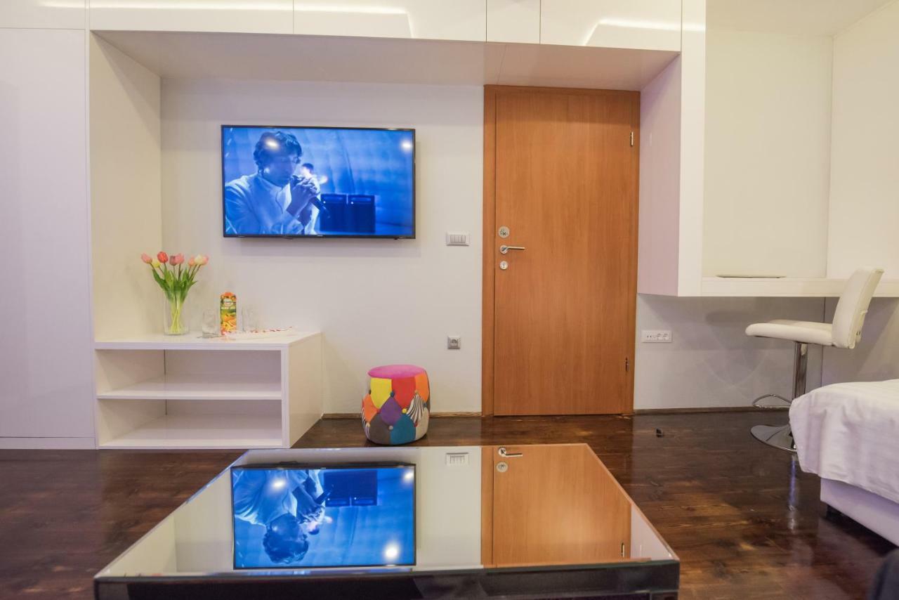 Studio Apartment Lena Kastela Ngoại thất bức ảnh